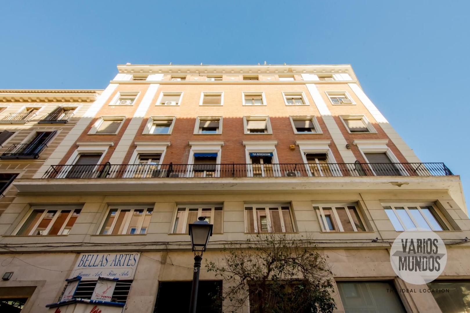 Un Madrid Historico Para 4, En Plaza Del Carmen E2 — Photos 3